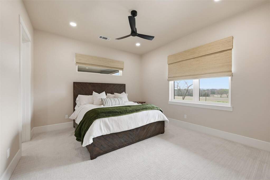 4 Bedroom Single Family Home/House's Image 17