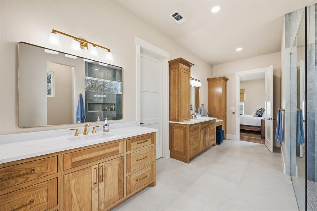 4 Bedroom Single Family Home/House's Image 21