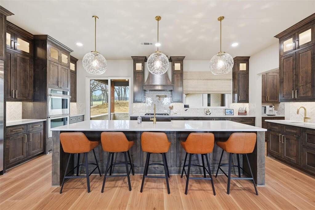 4 Bedroom Single Family Home/House's Image 6