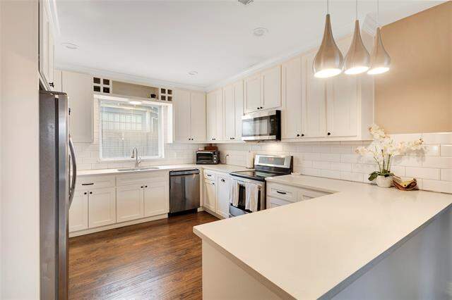 4 Bedroom Single Family Home/House's Image 9