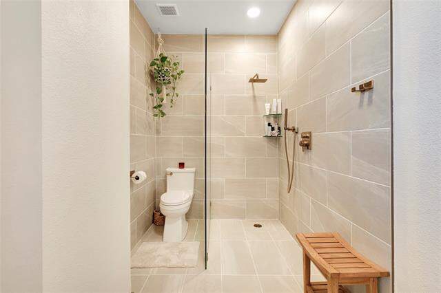 4 Bedroom Single Family Home/House's Image 19