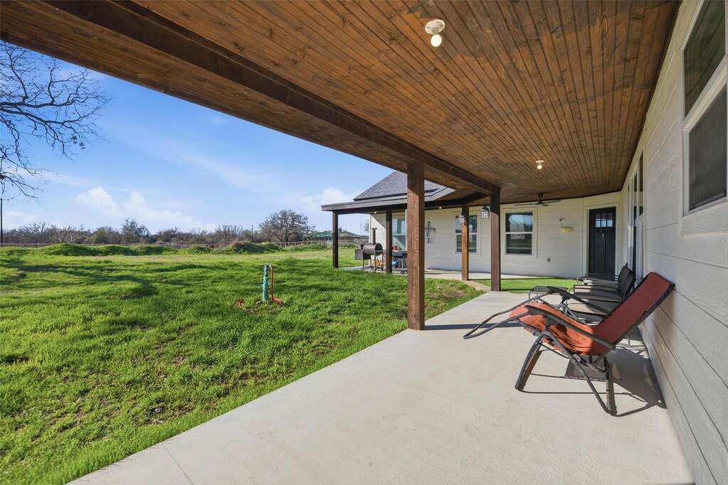 5 Bedroom Single Family Home/House's Image 30