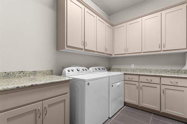 5 Bedroom Single Family Home/House's Image 17