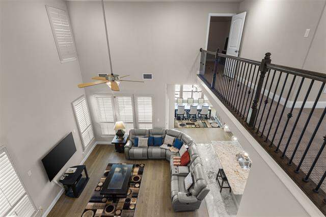 5 Bedroom Single Family Home/House's Image 18
