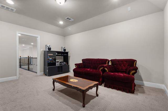 5 Bedroom Single Family Home/House's Image 24