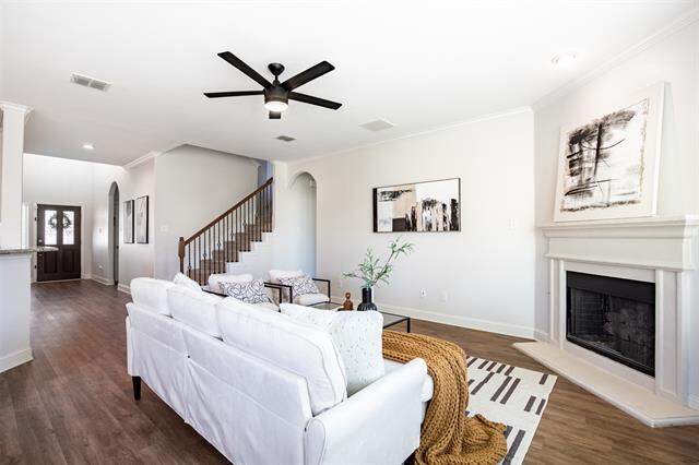 4 Bedroom Single Family Home/House's Image 7