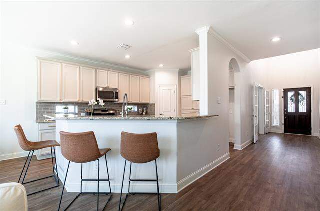 4 Bedroom Single Family Home/House's Image 11