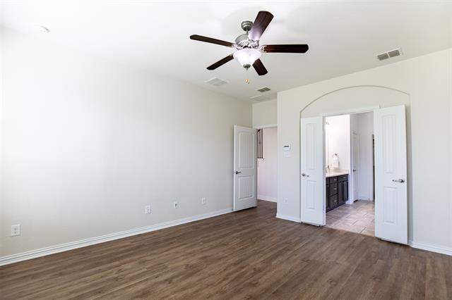 4 Bedroom Single Family Home/House's Image 19