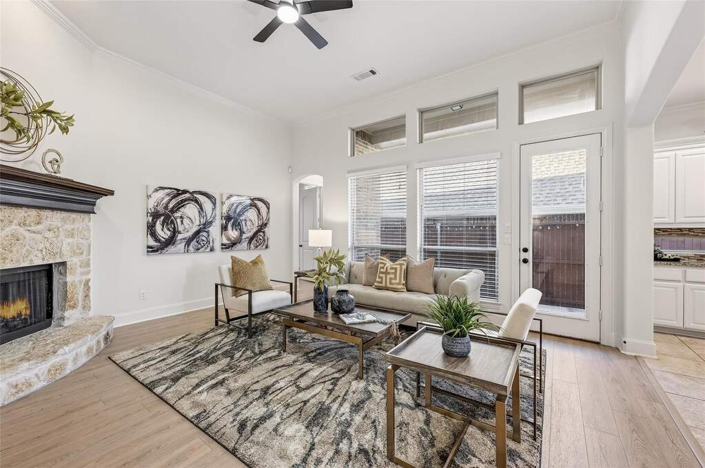 3 Bedroom Single Family Home/House's Image 8