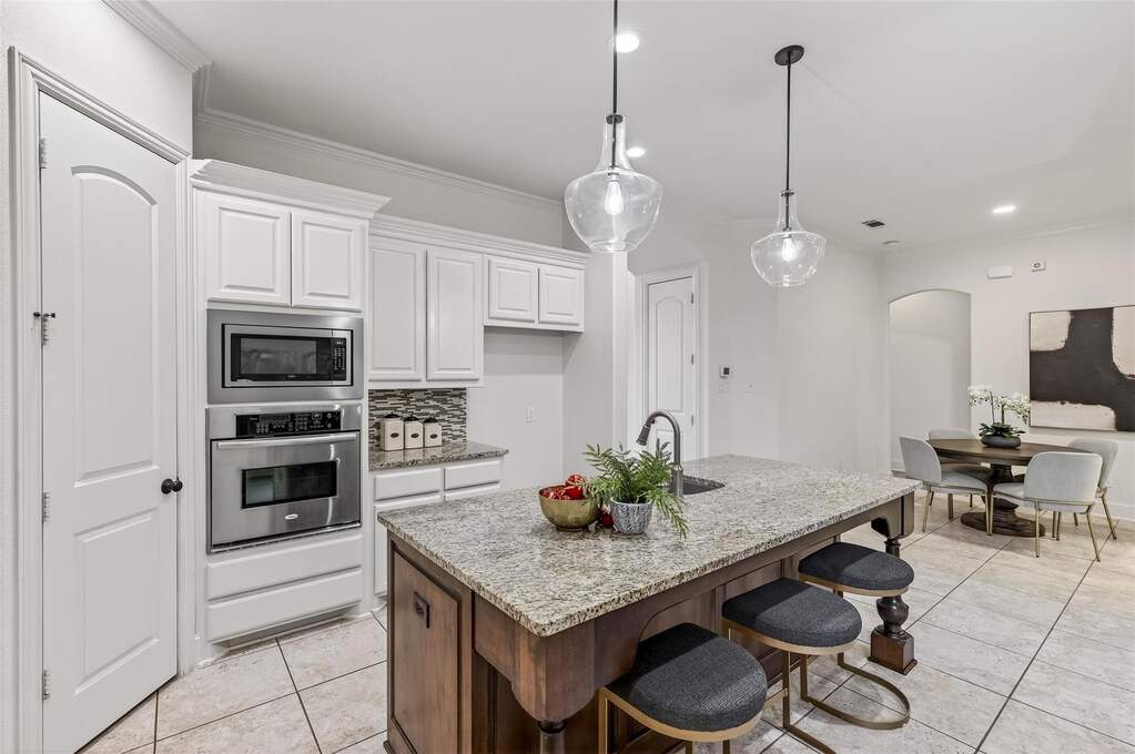 3 Bedroom Single Family Home/House's Image 4