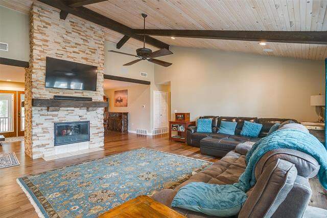 4 Bedroom Single Family Home/House's Image 8