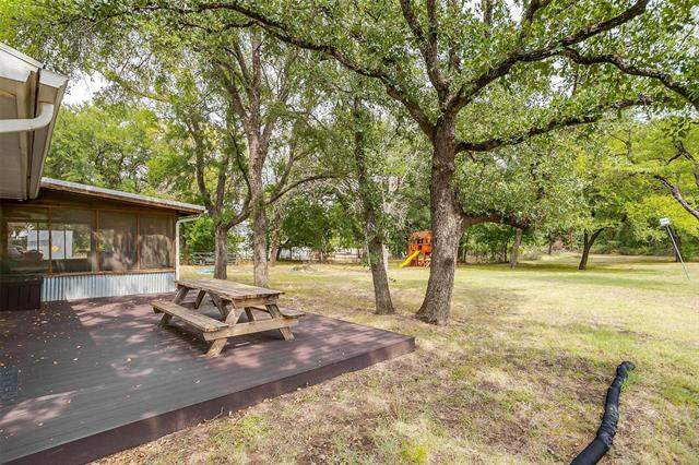 4 Bedroom Single Family Home/House's Image 32