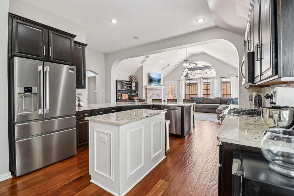 4 Bedroom Single Family Home/House's Image 12