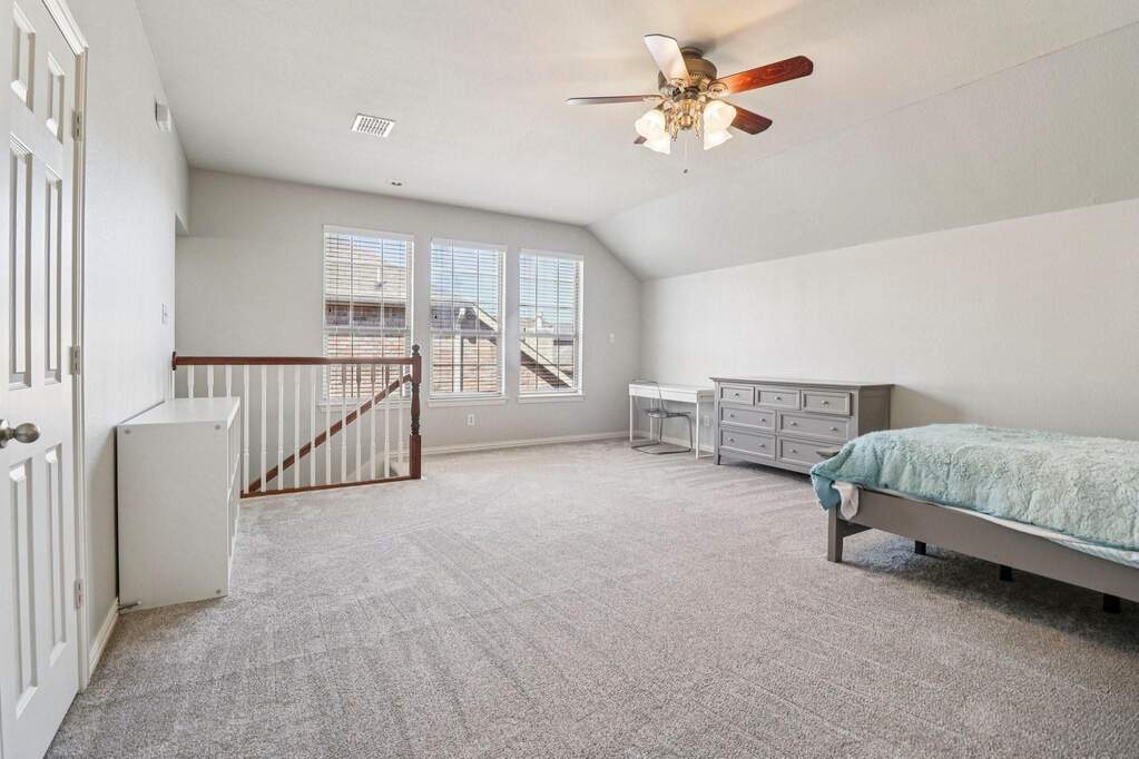 4 Bedroom Single Family Home/House's Image 15