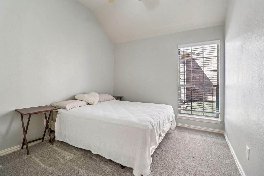 4 Bedroom Single Family Home/House's Image 18