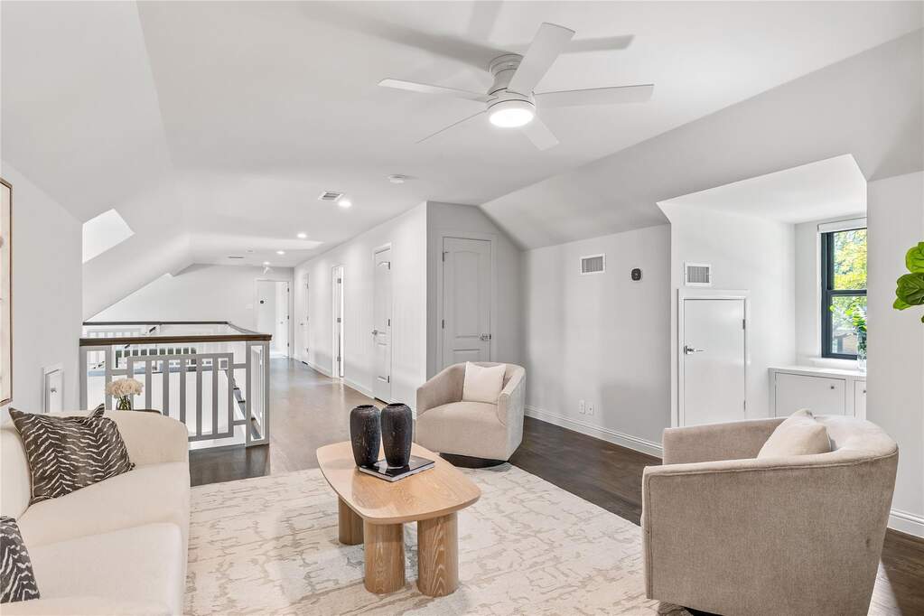 5 Bedroom Single Family Home/House's Image 26