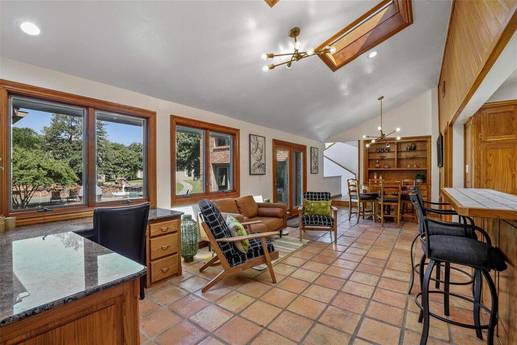4 Bedroom Single Family Home/House's Image 14
