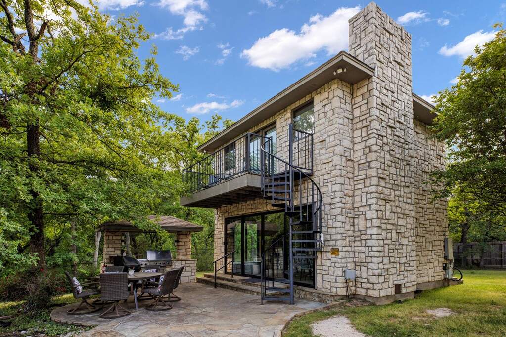 4 Bedroom Single Family Home/House's Image 31