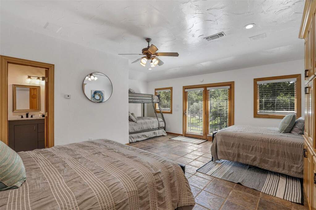 4 Bedroom Single Family Home/House's Image 34