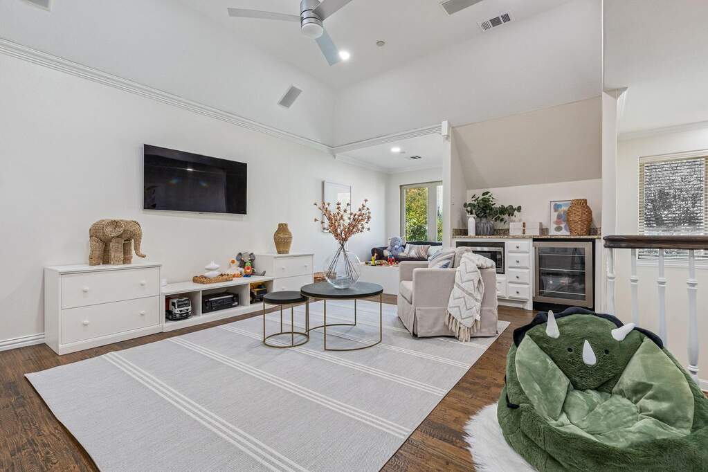 4 Bedroom Single Family Home/House's Image 28