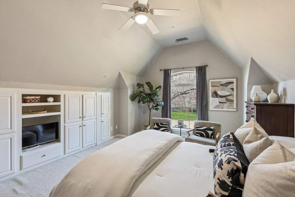 4 Bedroom Single Family Home/House's Image 33