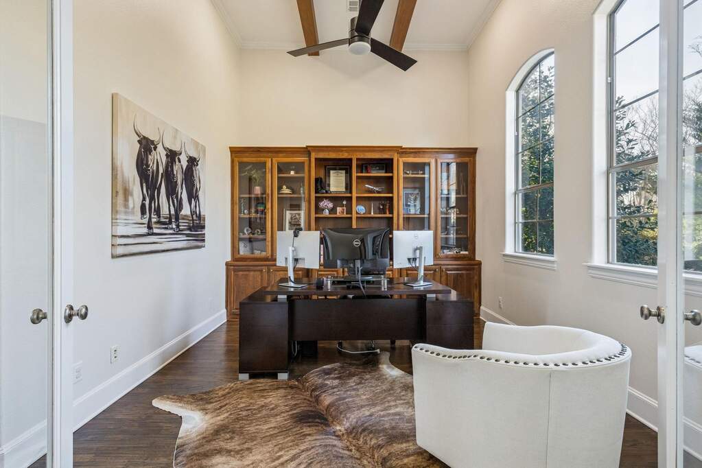 4 Bedroom Single Family Home/House's Image 6