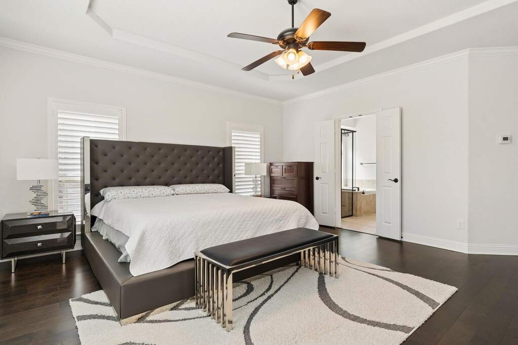 5 Bedroom Single Family Home/House's Image 13