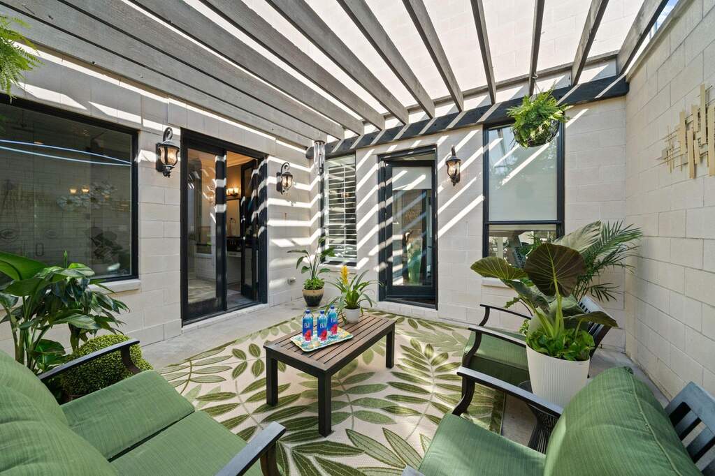 4 Bedroom Single Family Home/House's Image 15