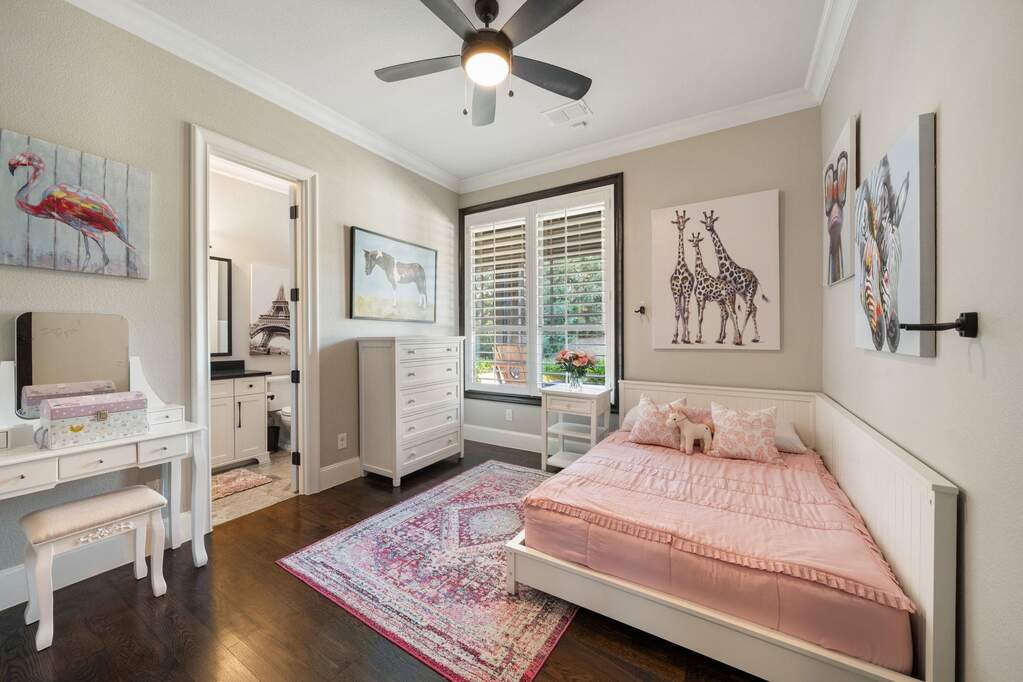 4 Bedroom Single Family Home/House's Image 16