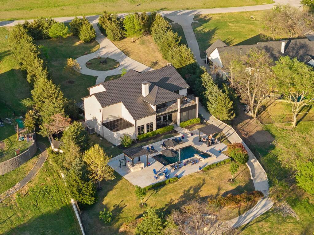4 Bedroom Single Family Home/House's Image 30