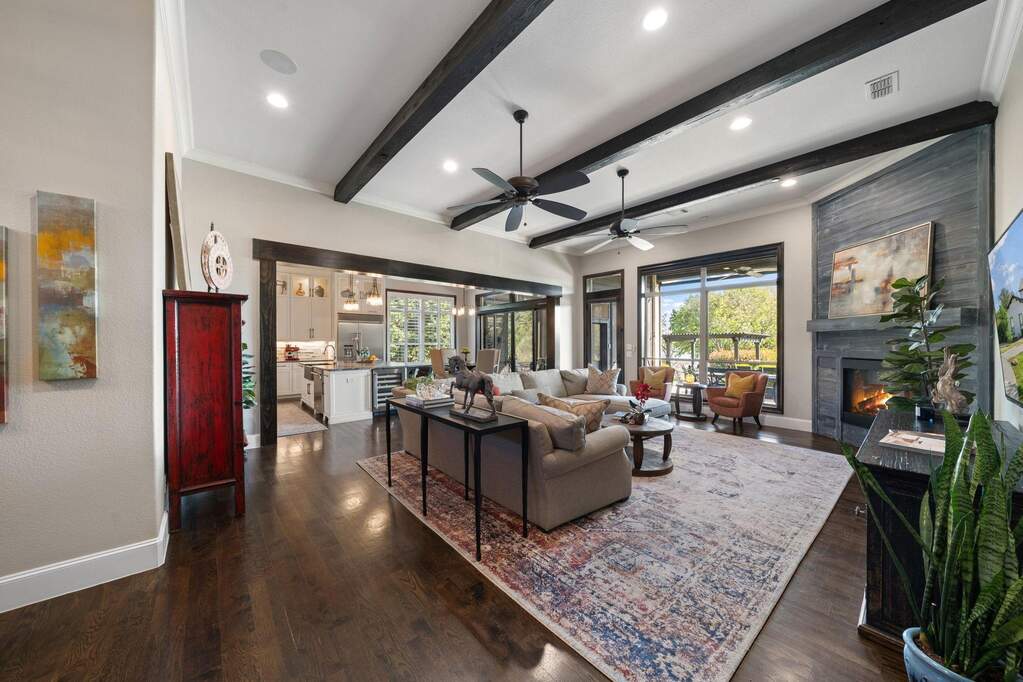 4 Bedroom Single Family Home/House's Image 3