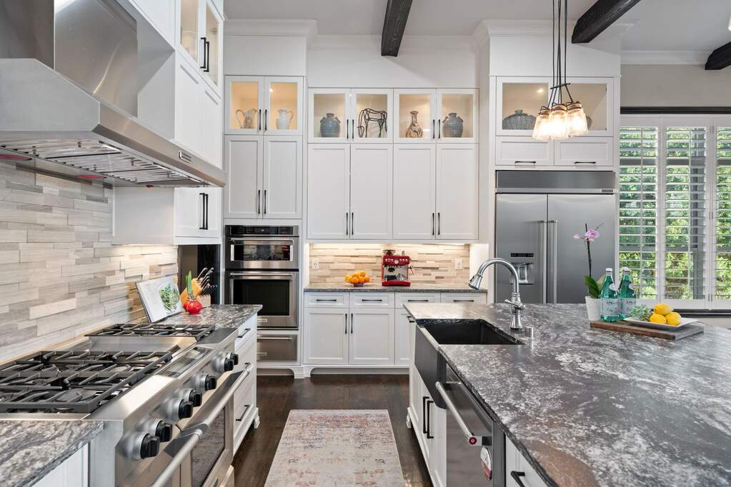 4 Bedroom Single Family Home/House's Image 5