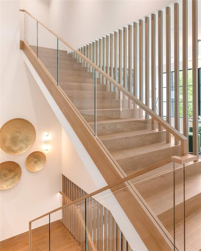 5 Bedroom Single Family Home/House's Image 28