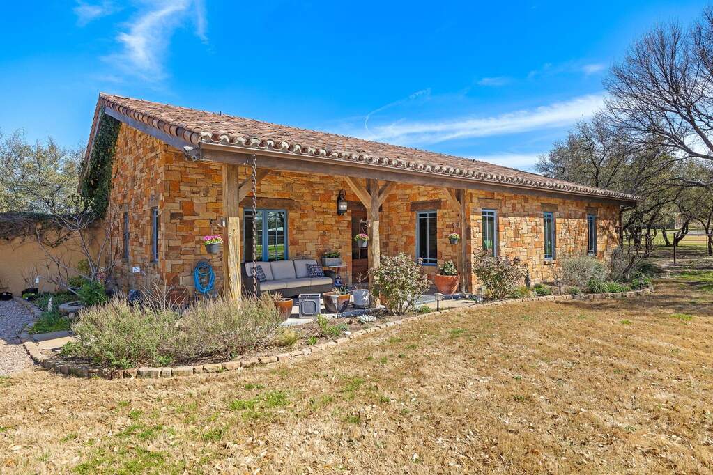4 Bedroom Farm/Ranch/Plantation's Image 25