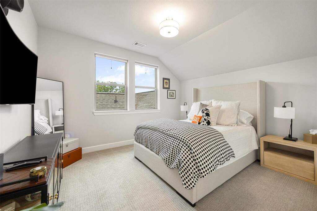 3 Bedroom Single Family Home/House's Image 30