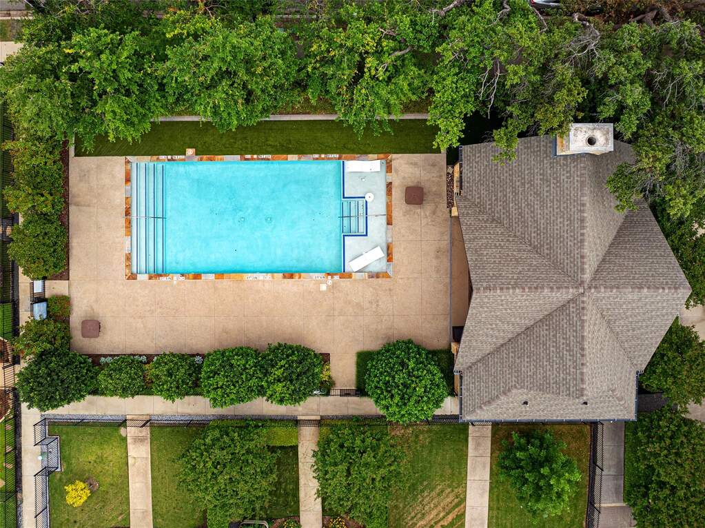 3 Bedroom Single Family Home/House's Image 32
