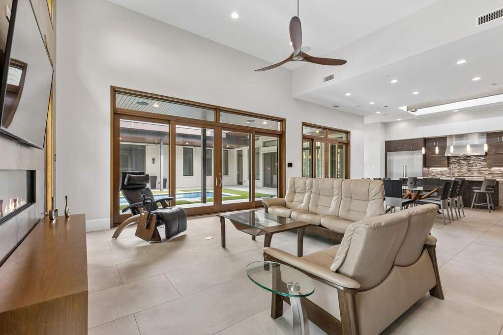 3 Bedroom Single Family Home/House's Image 9