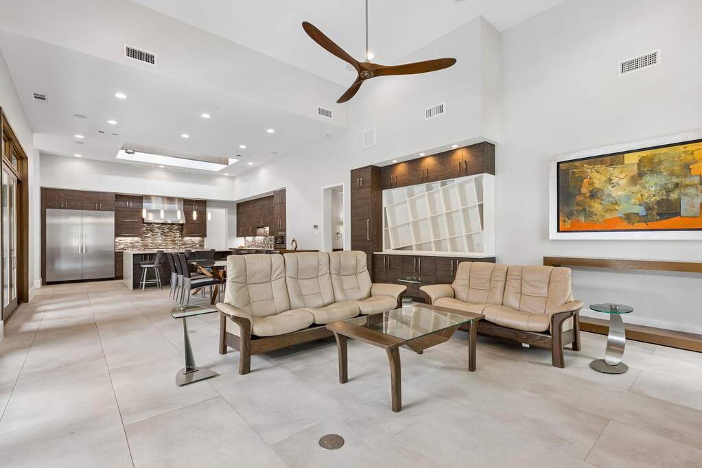3 Bedroom Single Family Home/House's Image 11