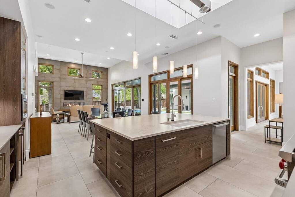 3 Bedroom Single Family Home/House's Image 6