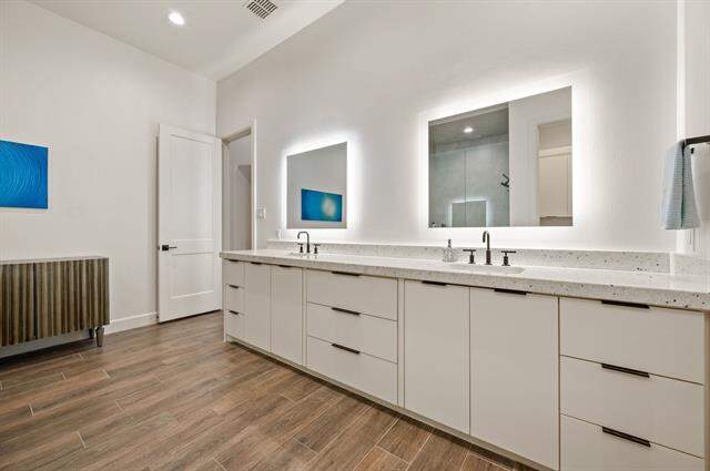 2 Bedroom Apartment/Flat's Image 26