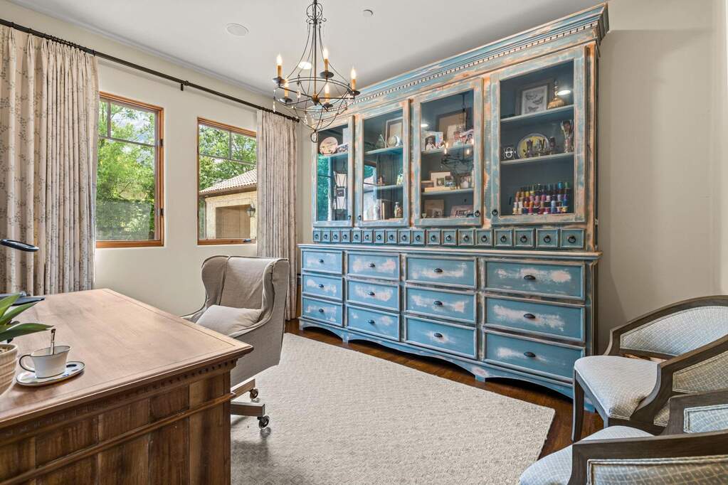 5 Bedroom Single Family Home/House's Image 21