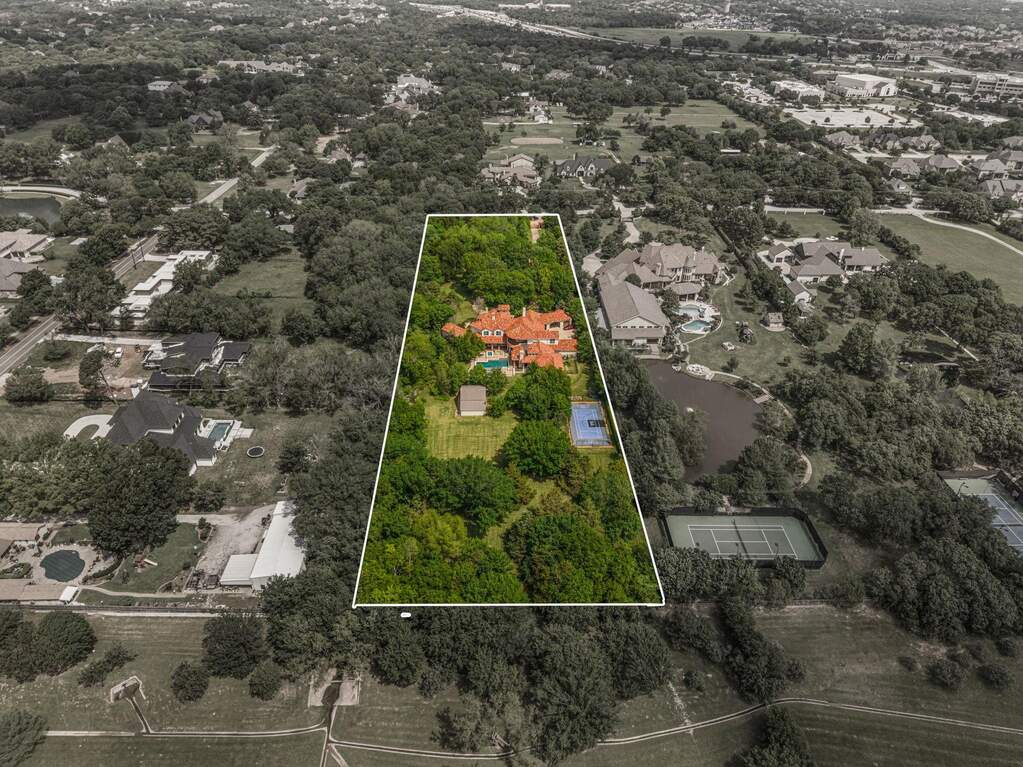 5 Bedroom Single Family Home/House's Image 37