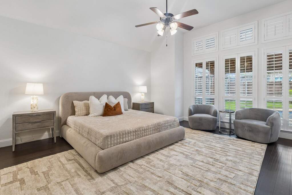 5 Bedroom Single Family Home/House's Image 11