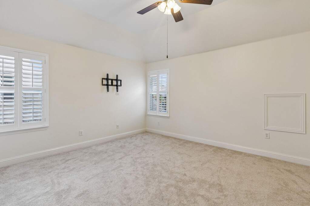 5 Bedroom Single Family Home/House's Image 26