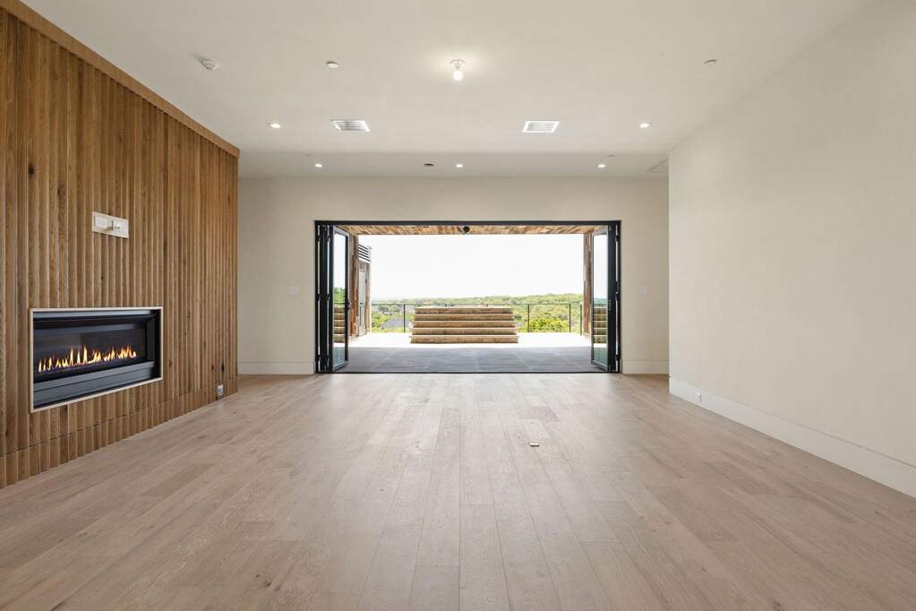 6 Bedroom Single Family Home/House's Image 36