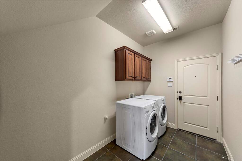 2 Bedroom Villa/Townhouse's Image 15