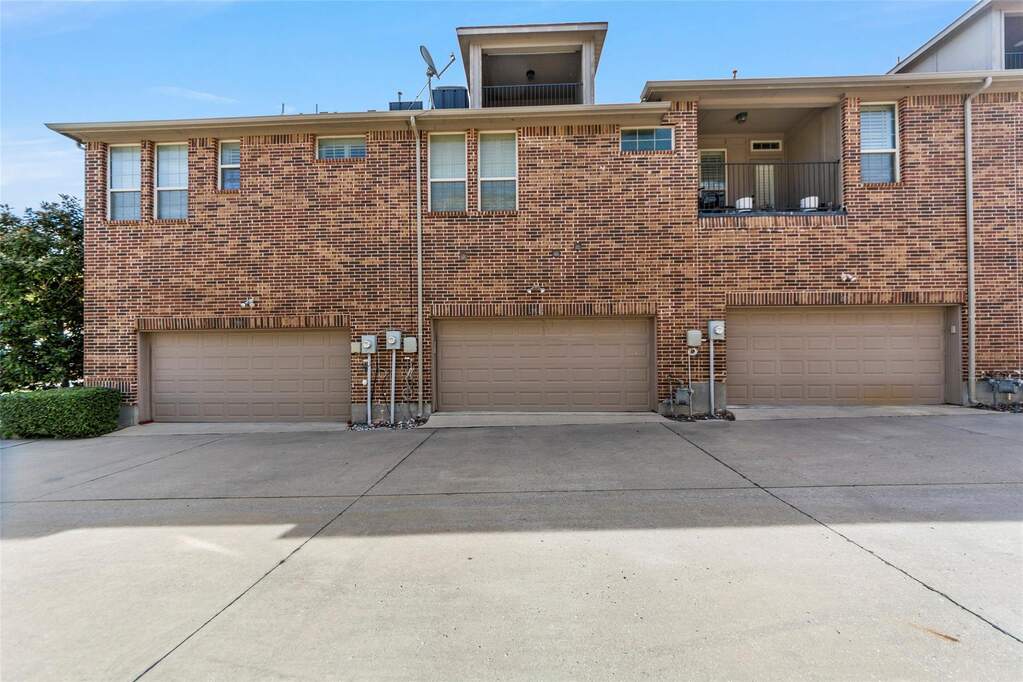 2 Bedroom Villa/Townhouse's Image 20