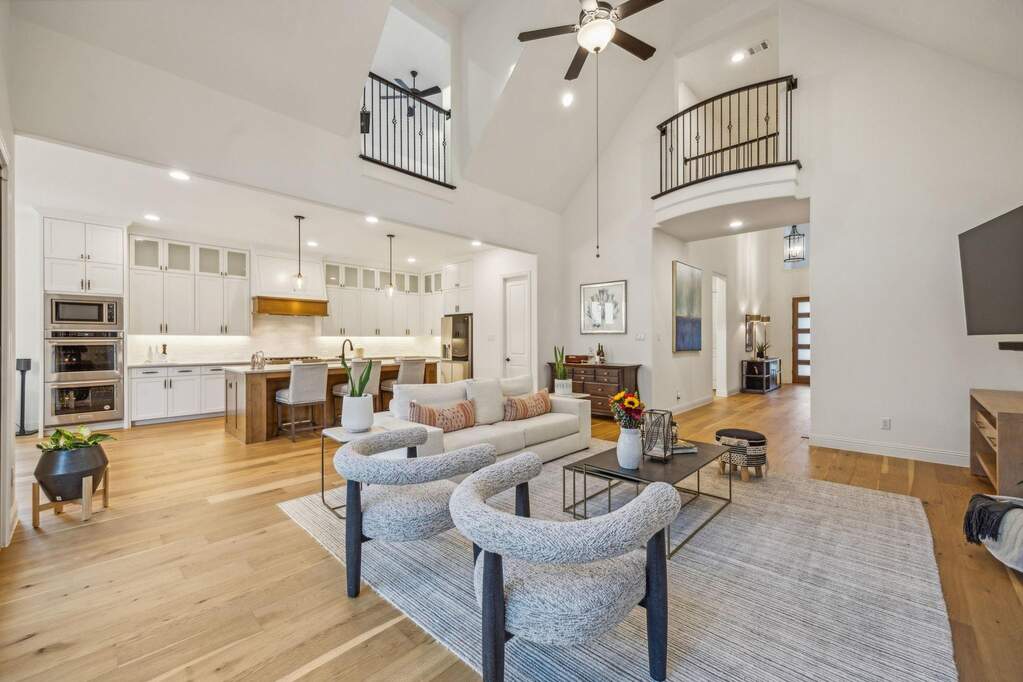 4 Bedroom Single Family Home/House's Image 8