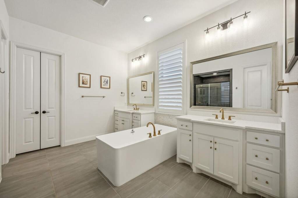 4 Bedroom Single Family Home/House's Image 16