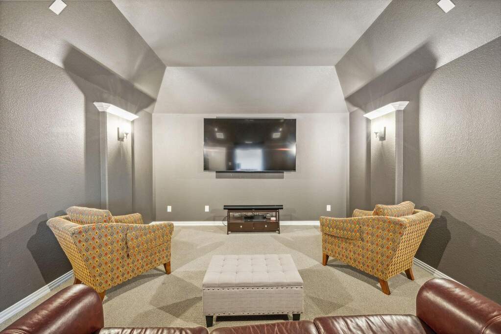 4 Bedroom Single Family Home/House's Image 25